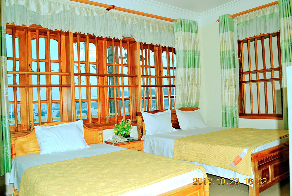 Hoang Ngoc Hotel Dong Khe Sau Dış mekan fotoğraf
