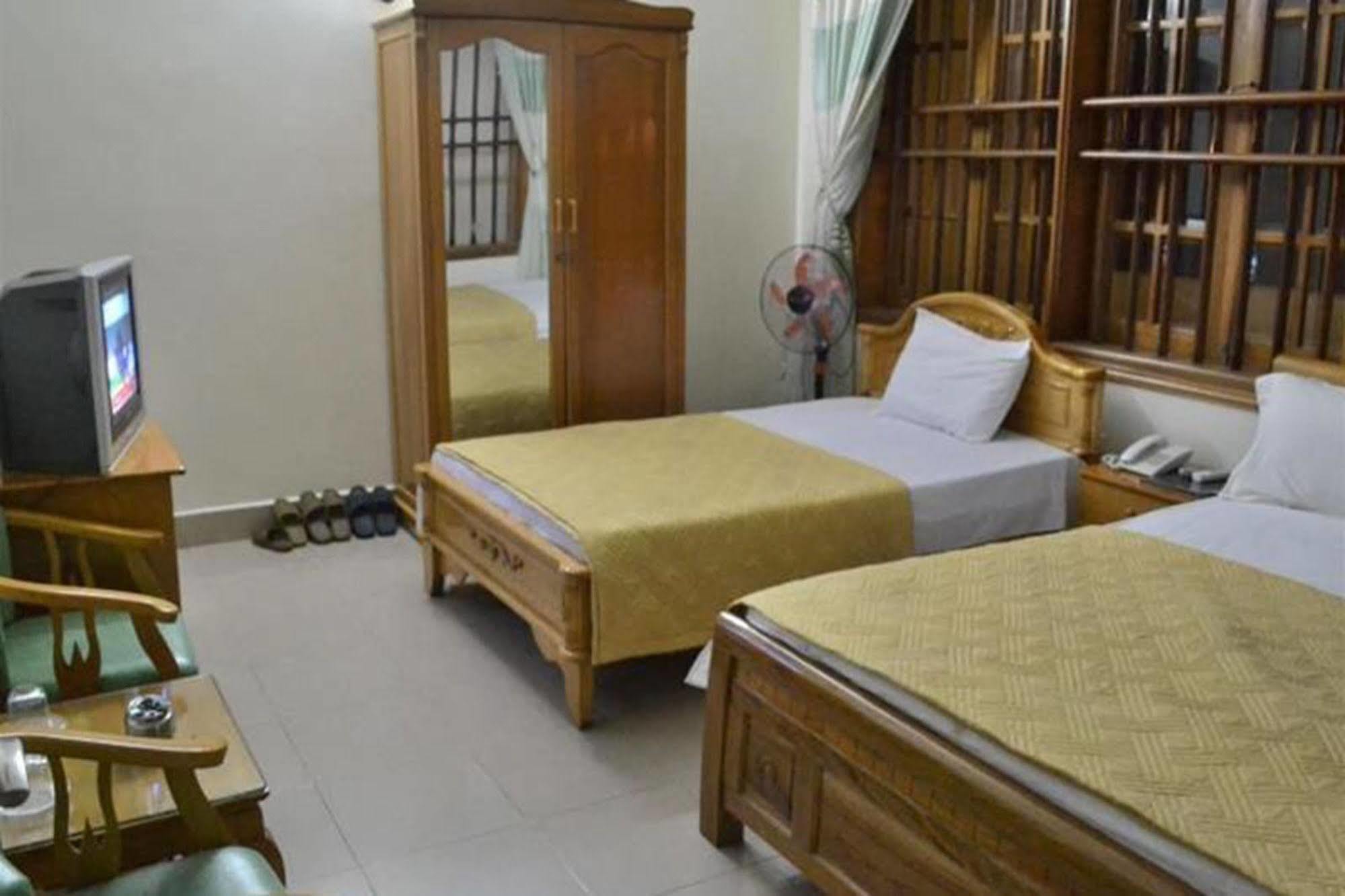 Hoang Ngoc Hotel Dong Khe Sau Dış mekan fotoğraf