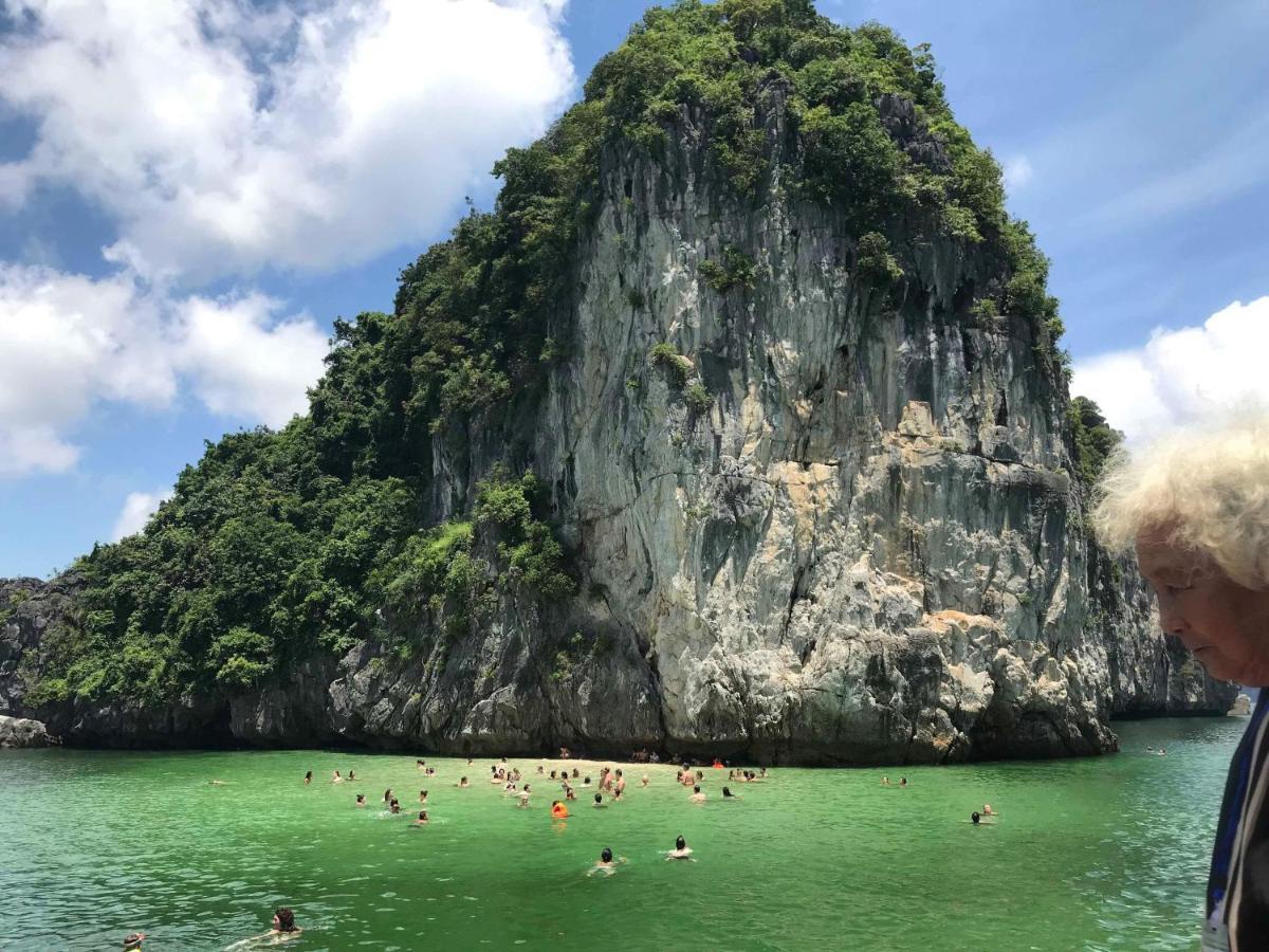 Hoang Ngoc Hotel Dong Khe Sau Dış mekan fotoğraf